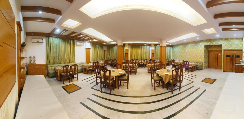 Hotel Landmark Шимла Экстерьер фото