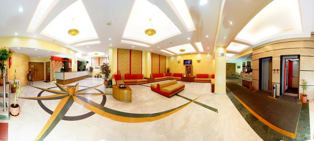 Hotel Landmark Шимла Экстерьер фото